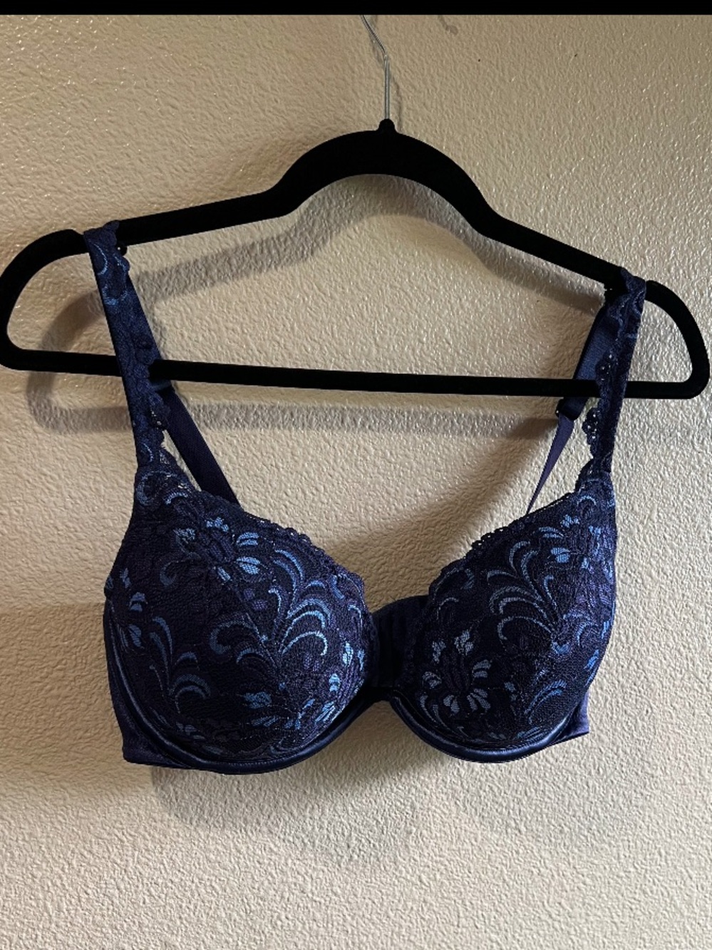 Navy Lace Underwire Bra Women Intimates & Sleepwear cacique size 38C lace detail